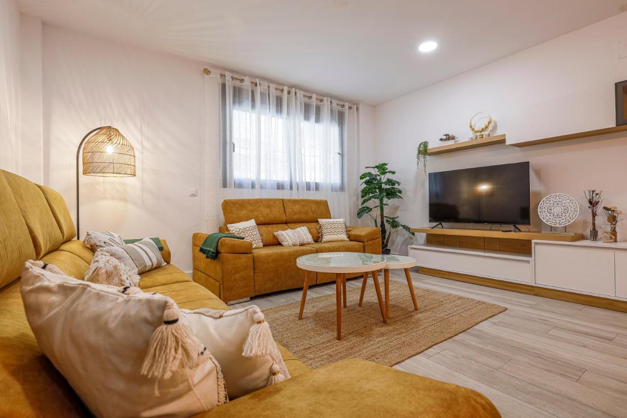 Family Home Suits Encantos De Sevilla Exterior foto