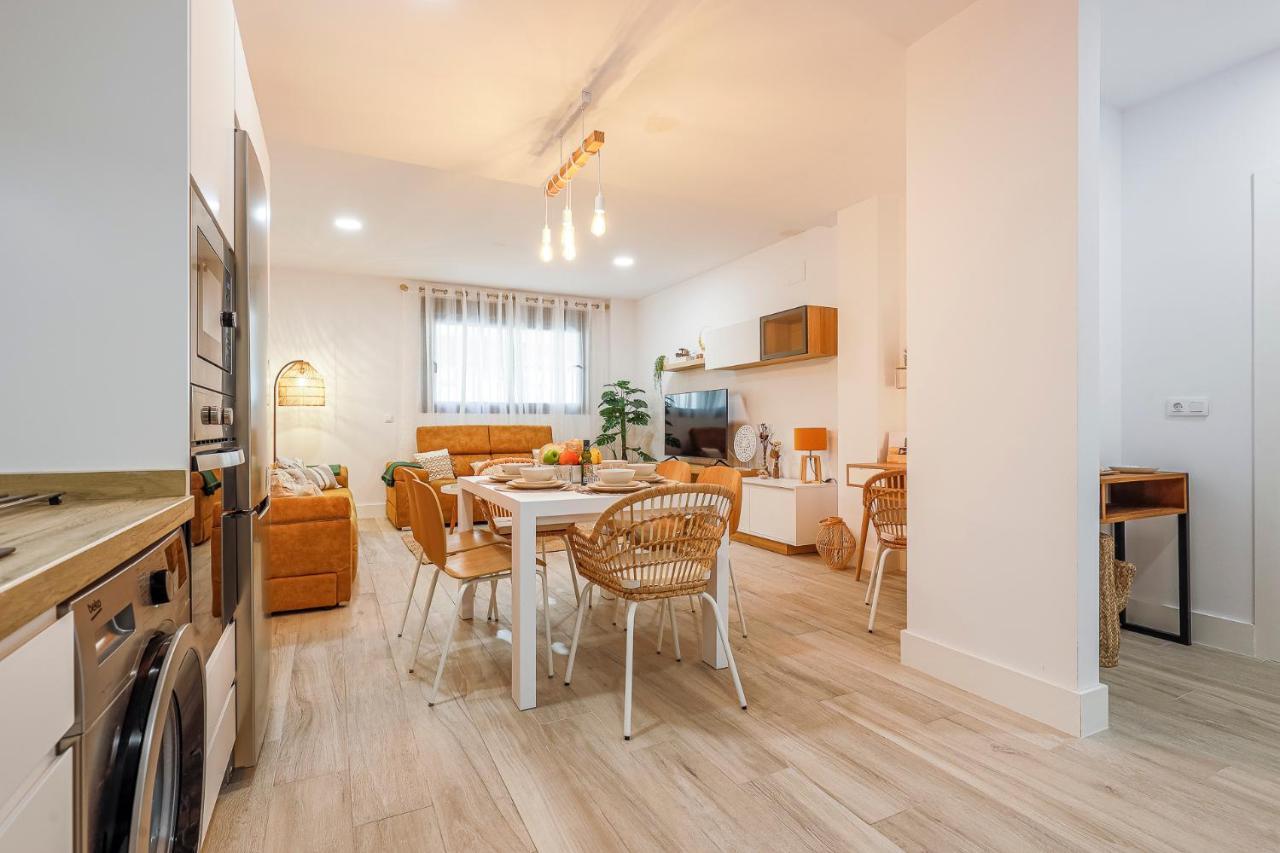Family Home Suits Encantos De Sevilla Exterior foto